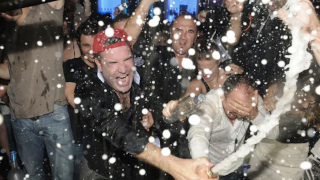 "Champagne King" Don Johnson Is At It Again, This Time With The U.S. Women's Soccer Team